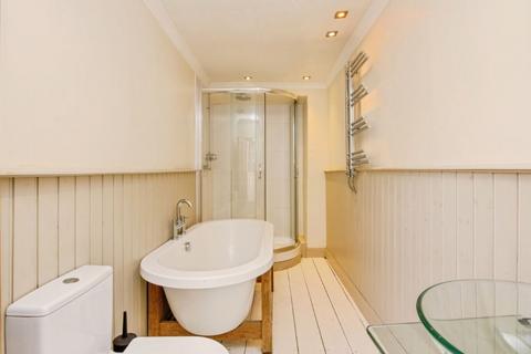 5 bedroom end of terrace house for sale, Rudge House, Queen Street, Lostwithiel, Cornwall, PL22 0AB