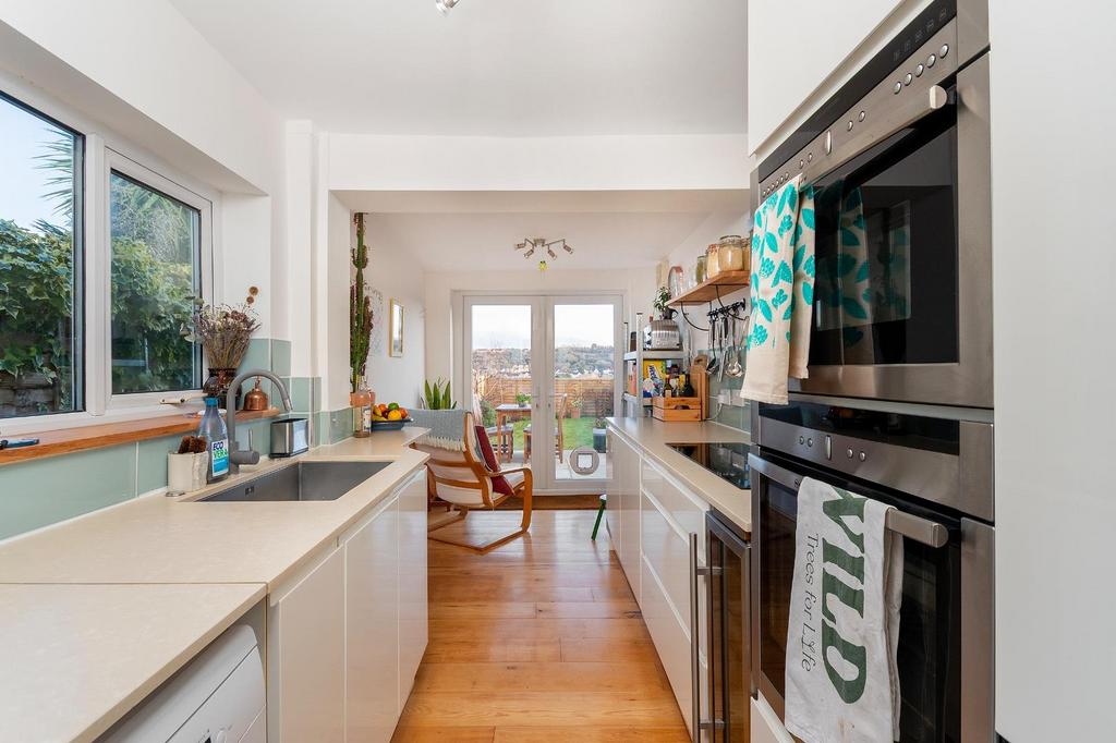 1 S8 TBR - Kitchen E.jpg