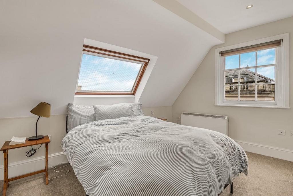 Flat 5 99 Promenade-8.jpg