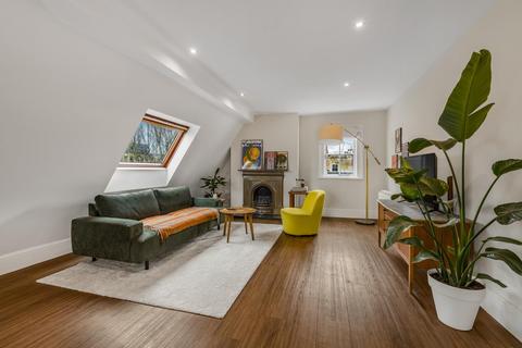 2 bedroom flat for sale, Promenade, Cheltenham