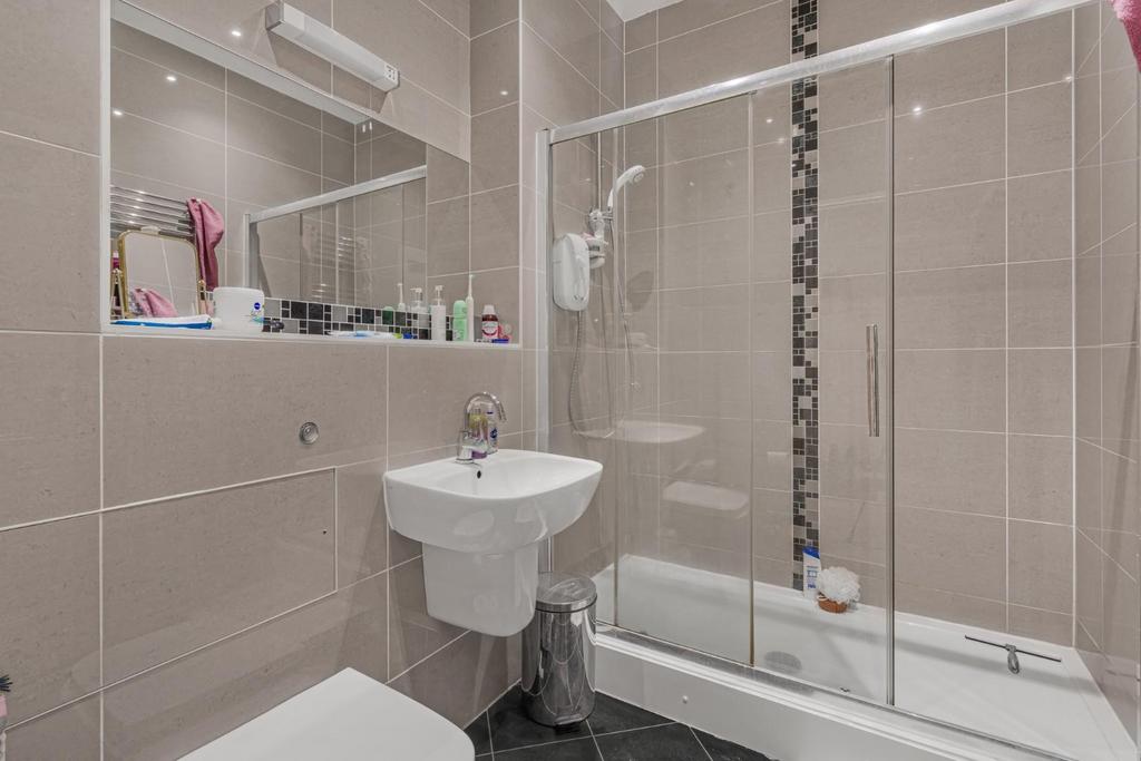 Flat 2 99 Promenade-1.jpg