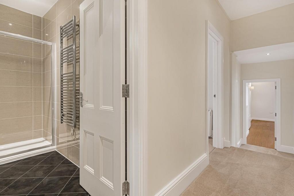 Flat 4 99 Promenade-3.jpg