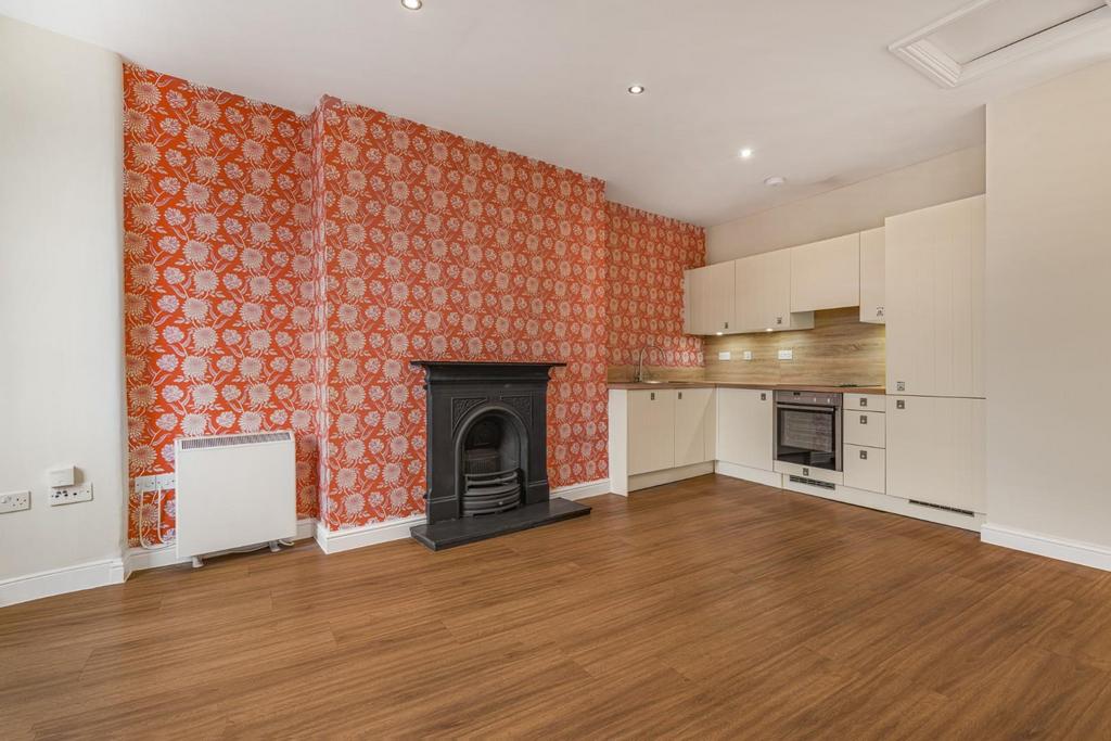 Flat 4 99 Promenade-6.jpg