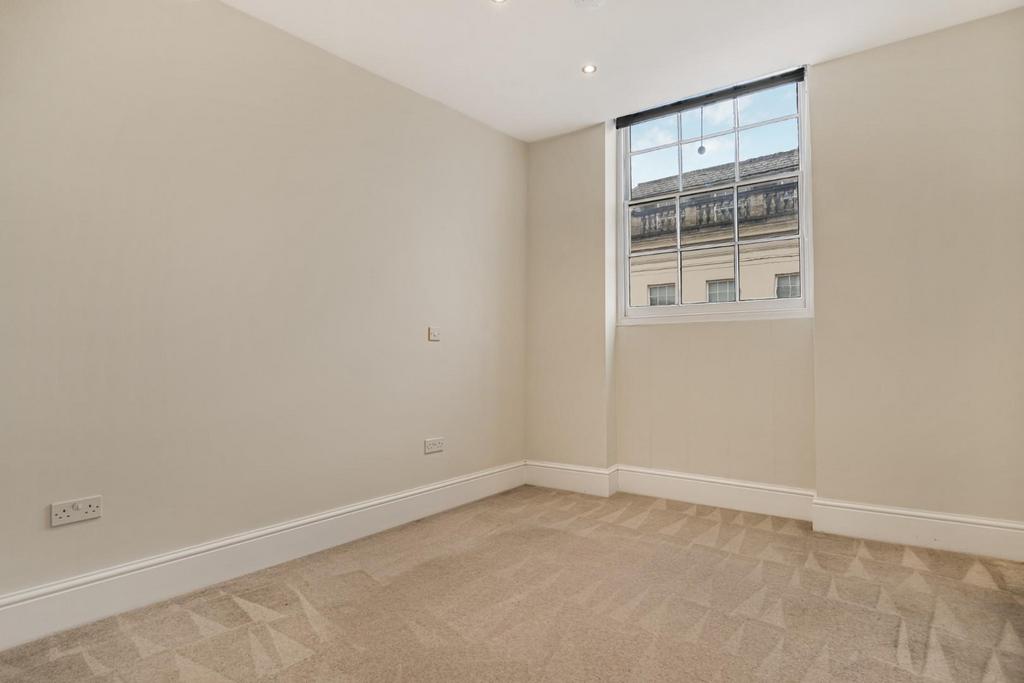 Flat 4 99 Promenade-4.jpg