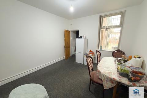 3 bedroom terraced house for sale, Moat Road, Leicester LE5