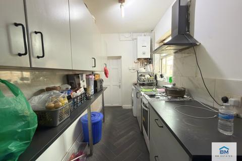 3 bedroom terraced house for sale, Moat Road, Leicester LE5