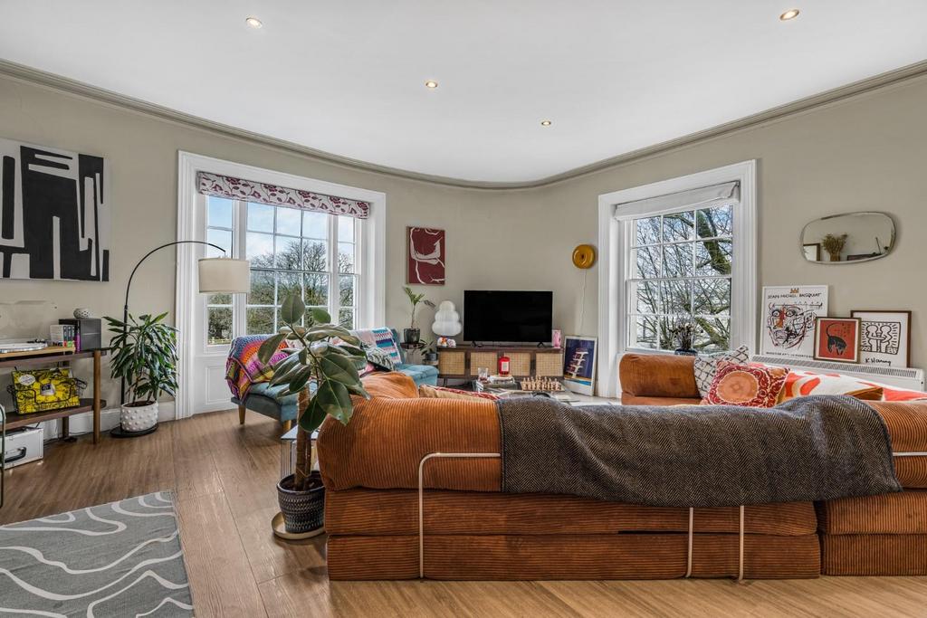 Flat 3 99 Promenade-5.jpg