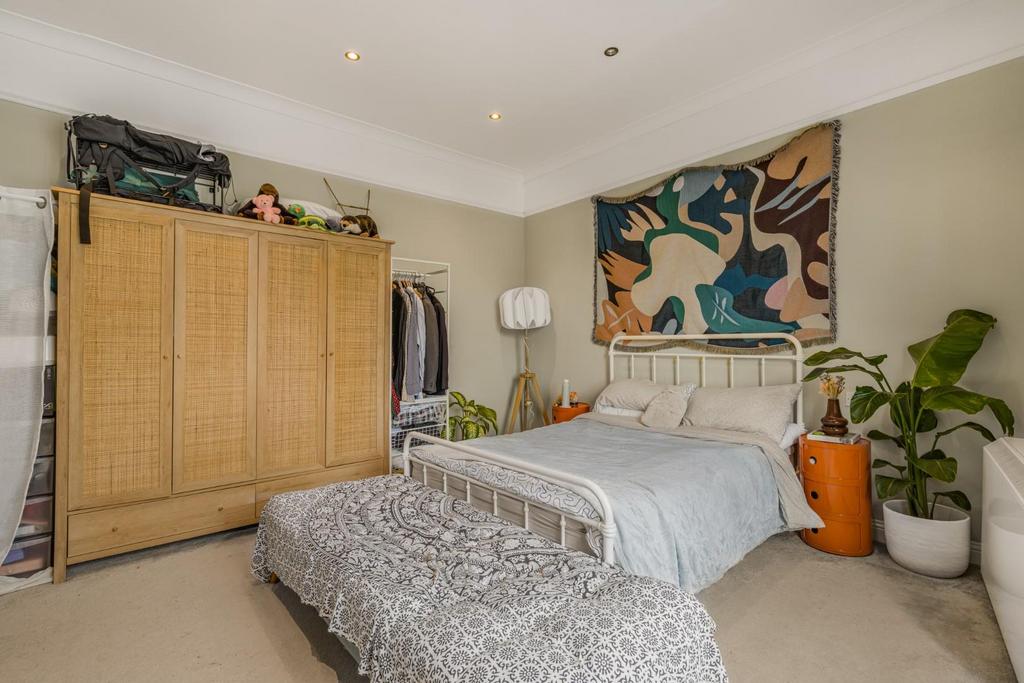 Flat 3 99 Promenade-2.jpg