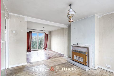 3 bedroom terraced house for sale, St. Anthonys Drive, Chelmsford CM2