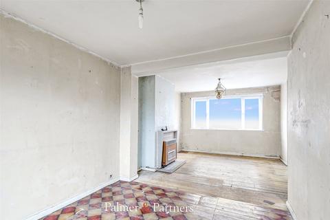 3 bedroom terraced house for sale, St. Anthonys Drive, Chelmsford CM2