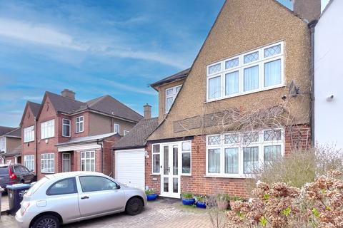 undefined, Vista Way, Harrow HA3