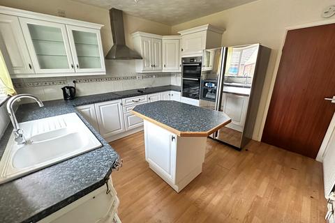 3 bedroom detached house for sale, Woodlands Crescent, Brecon, LD3