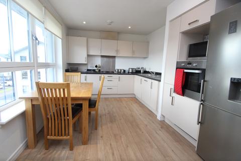 2 bedroom flat to rent, Oatlands Square, Glasgow, G5