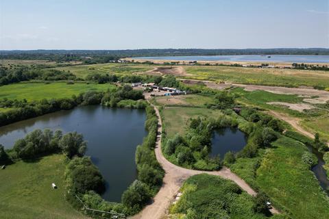 undefined, Farm Way, Staines-upon-Thames TW19