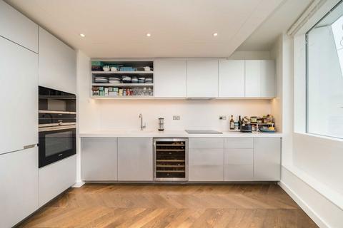 3 bedroom flat for sale, Prospect Way, London SW11