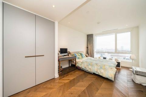 3 bedroom flat for sale, Prospect Way, London SW11