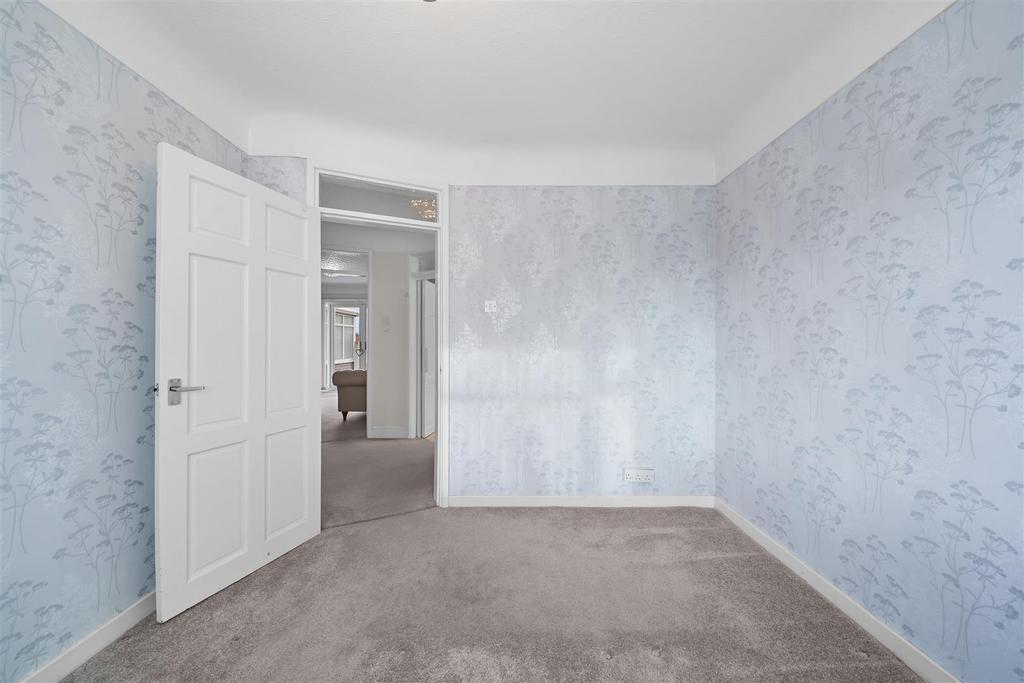 Bedroom 3b.jpg