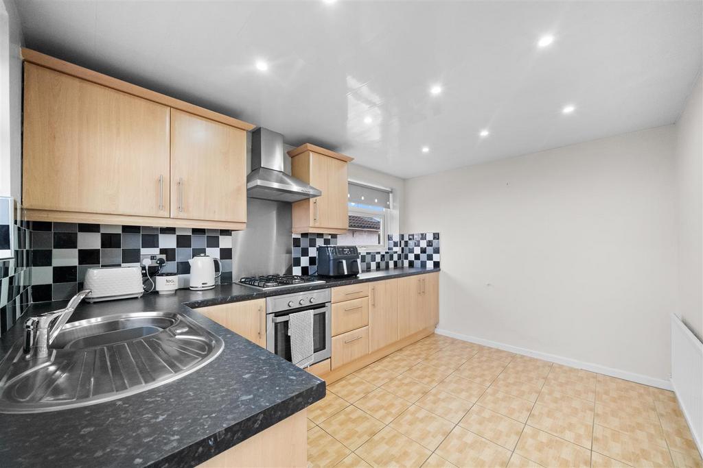 Kitchen1.jpg