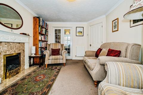 3 bedroom detached house for sale, Foxglove Walk, Worthing