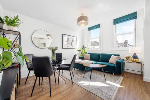 3 bedroom flat for sale, Atherfold Road, SW9