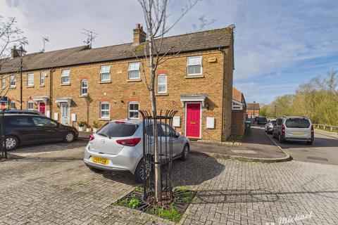 2 bedroom end of terrace house for sale - Arncott Way, Aylesbury, Buckinghamshire
