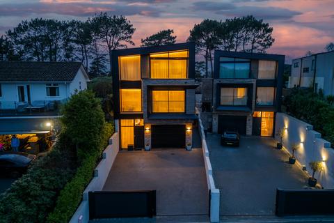 5 bedroom detached house for sale, Blake Hill Avenue, Lilliput, Poole, Dorset, BH14