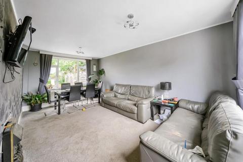 2 bedroom semi-detached house for sale, Raynel Approach, Leeds