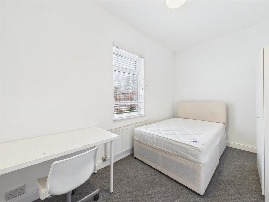 Double Bedroom 4