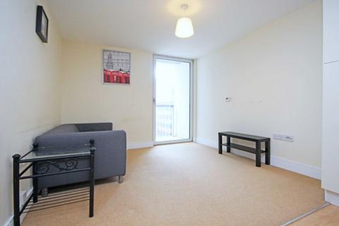2 bedroom flat to rent, Millharbour, London E14