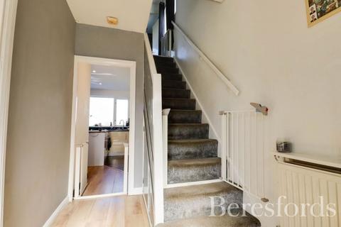 3 bedroom semi-detached house for sale, Forest Drive, Chelmsford, CM1