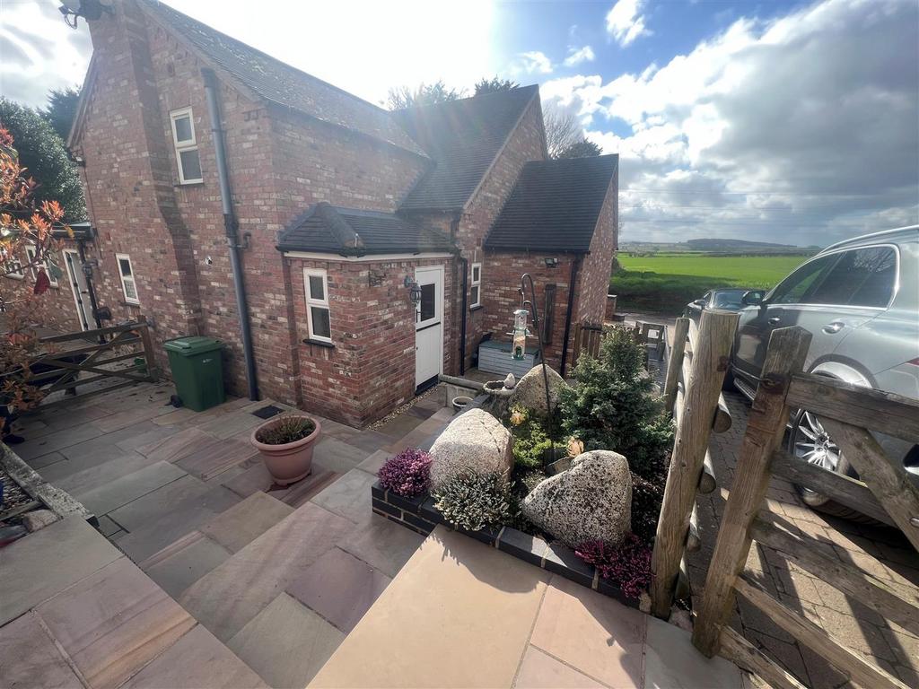 Forge cottage - over view.jpg