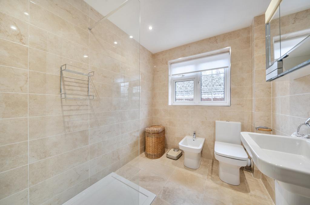 1423214-4-69aec44...