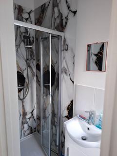 Studio to rent, Willesden Lane, Kilburn, NW6