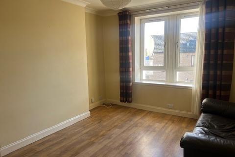 3 bedroom flat to rent, Cleghorn Street, West End, Dundee, DD2