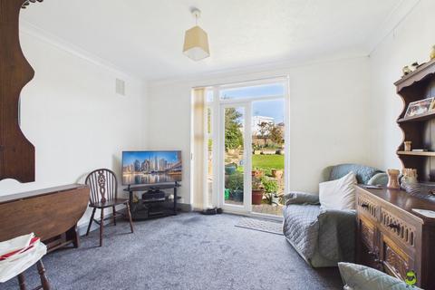 undefined, Kingswood Avenue, Belvedere, Kent, DA17