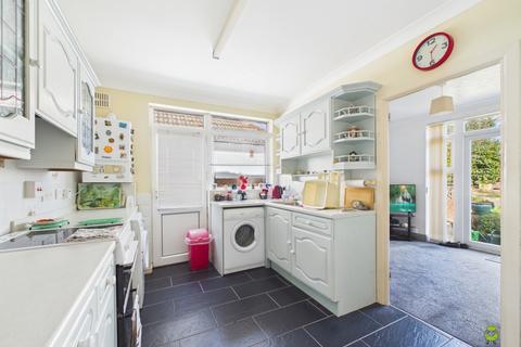undefined, Kingswood Avenue, Belvedere, Kent, DA17