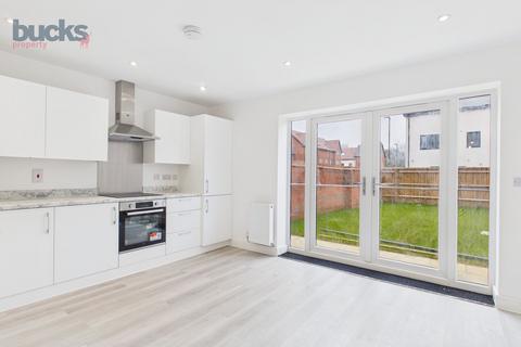 undefined, Francis Ave, Aylesbury, HP21