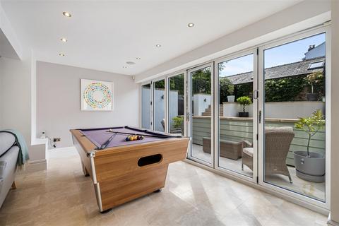 6 bedroom semi-detached house for sale, Winton Road, Bowdon