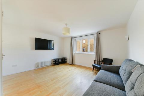 undefined, Inglewood Close, London, E14