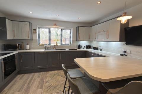 3 bedroom detached house for sale, Lakeside, Aberdare CF44