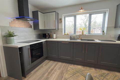 3 bedroom detached house for sale, Lakeside, Aberdare CF44