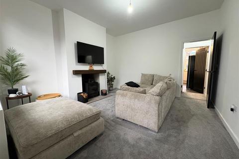 3 bedroom terraced house for sale, Booth Street, Cleckheaton BD19
