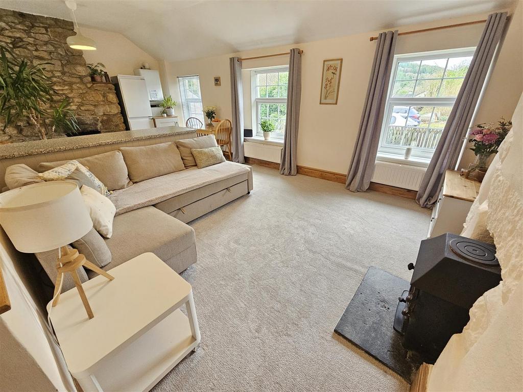 Living Room.jpg