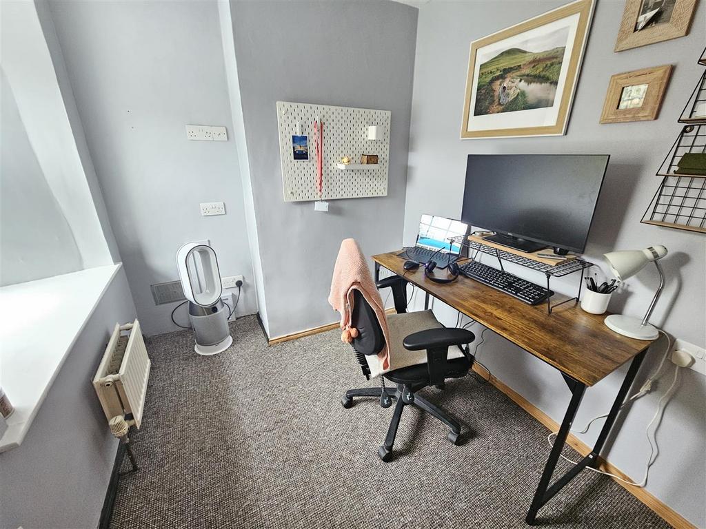 Bedroom 3.jpg