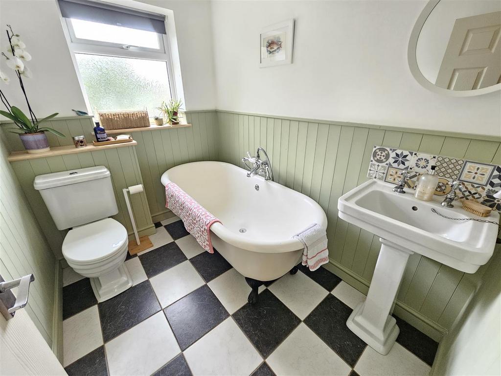 First Floor Bathroom.jpg