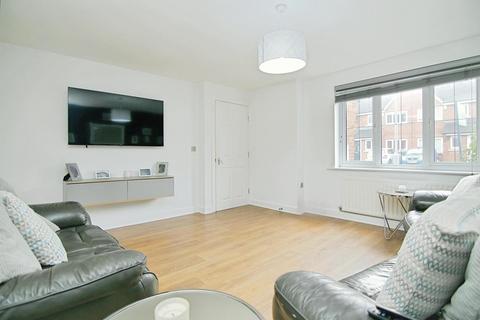 3 bedroom house for sale, Newlands, Farsley, Pudsey