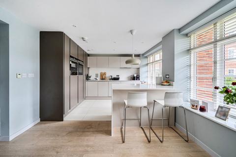 2 bedroom apartment for sale, Ravenscourt Gardens, London