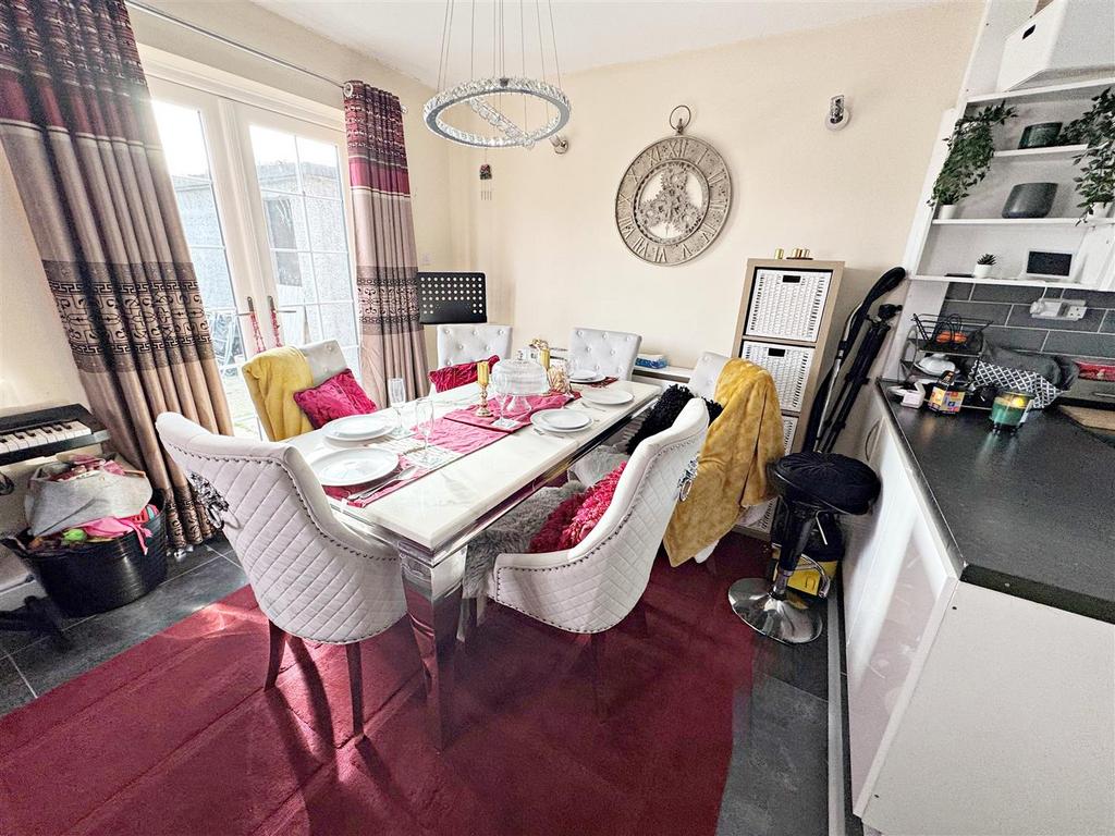 Kitchen/living/dining room