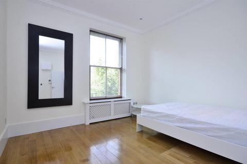 Studio to rent, Fitzjohn's Avenue, Hampstead, NW3