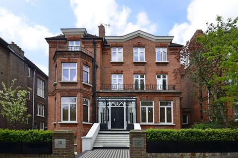 Studio to rent, Fitzjohn's Avenue, Hampstead, NW3